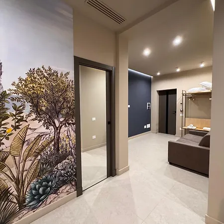 The First Floor - Exclusive - Pompei