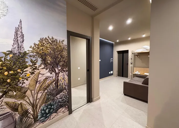 The First Floor - Exclusive - Pompei