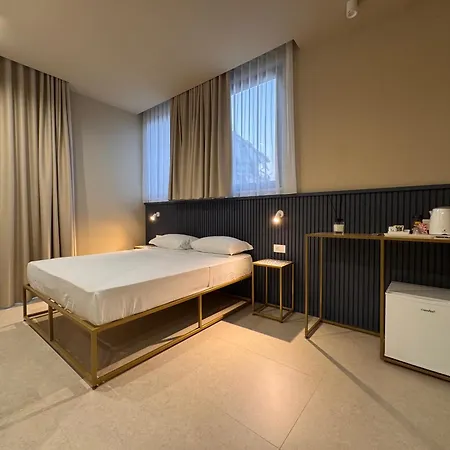 The First Floor - Exclusive - Bed & Breakfast Pompei