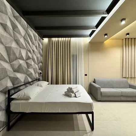 The First Floor - Exclusive - 3*