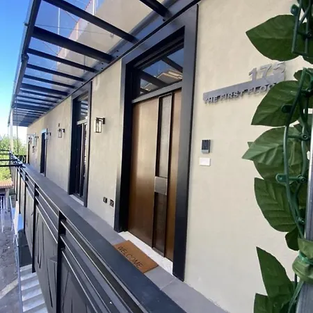 The First Floor - Exclusive - Bed & Breakfast Pompei